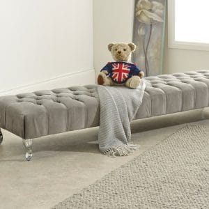 Escabel_chesterfield_footstool_plushfurniture